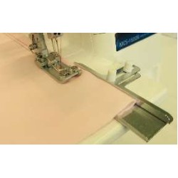 JUKI Plokščiasiūlės apvado kreiptuvas (su audinio kreiptuvu) 40255755