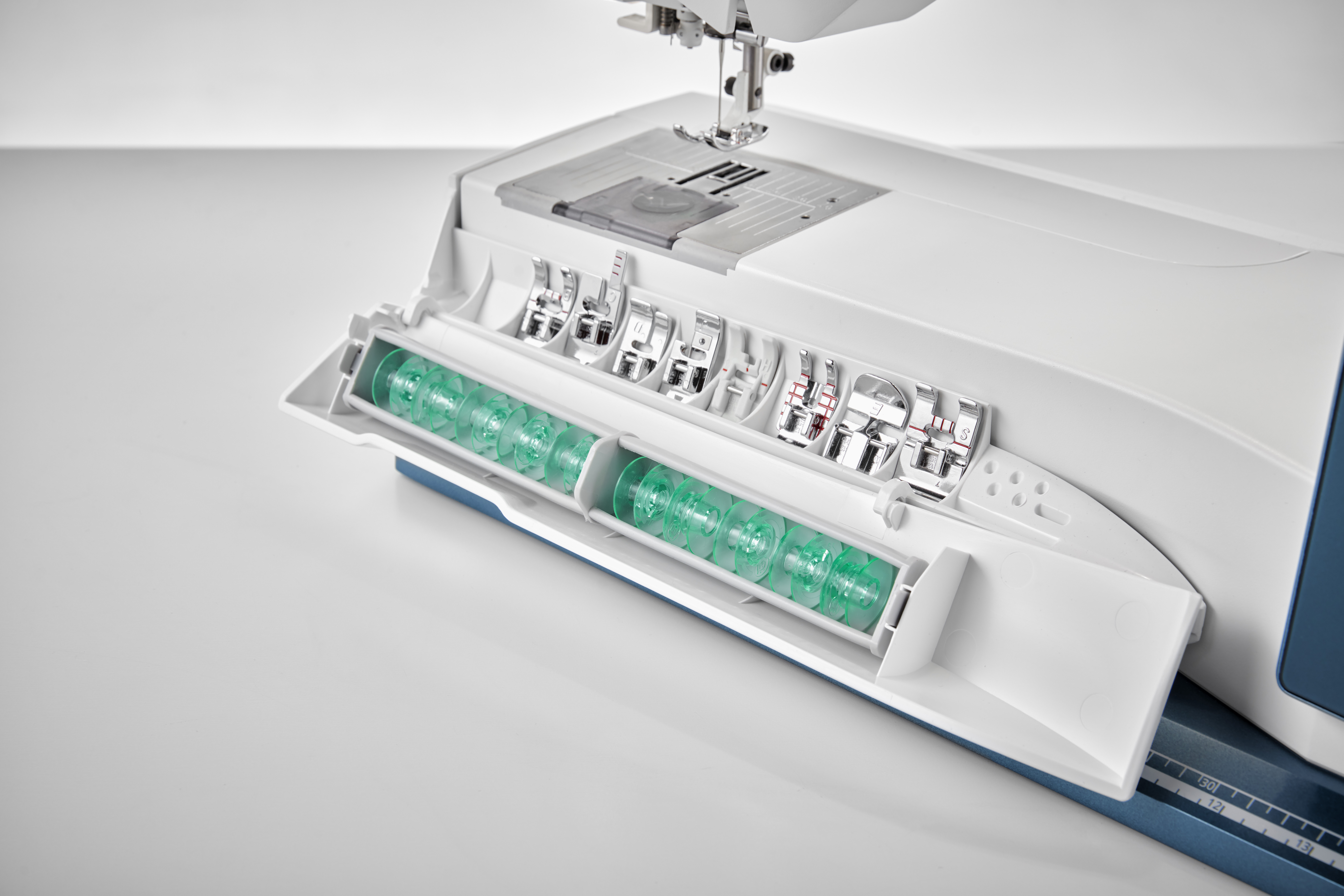 Husqvarna VIKING DESIGNER SAPPHIRE™ 85